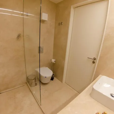 Altido Trendy 2br Apt In Sao Bento, Moments From Garden Sao Bento Apartment Lisbon